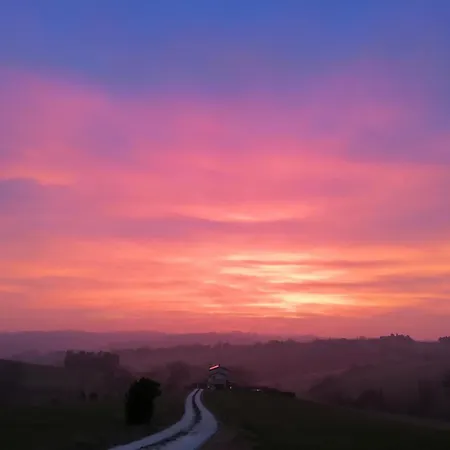 Il Rustico Bunker 蒙泰马尔恰诺